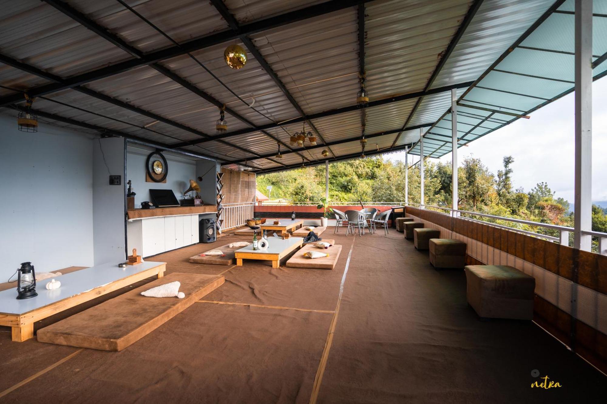 The Rare One'S Mukteshwar - Resort & Cafe מראה חיצוני תמונה