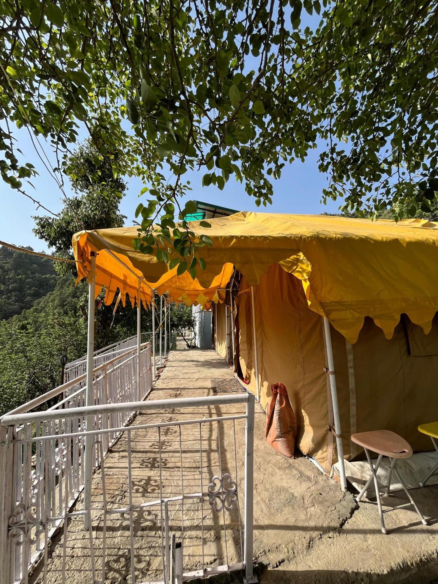 The Rare One'S Mukteshwar - Resort & Cafe מראה חיצוני תמונה